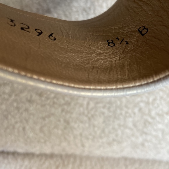 stuart weitzman snake embossed leather slides / mules - Picture 13 of 14